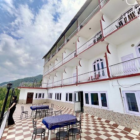 Khajjiar Sparkle Star Resort מראה חיצוני תמונה