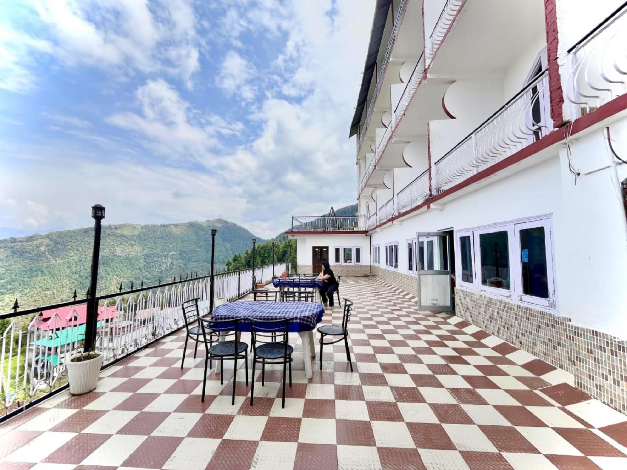 Khajjiar Sparkle Star Resort מראה חיצוני תמונה