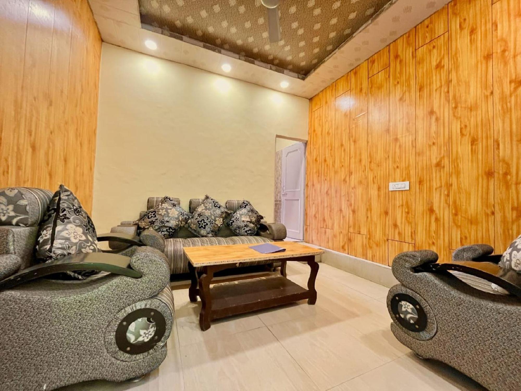 Khajjiar Sparkle Star Resort מראה חיצוני תמונה